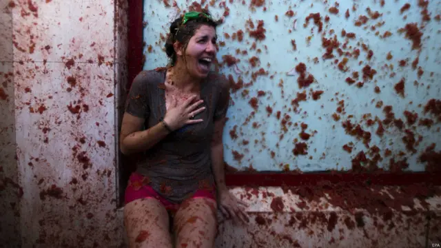 स्पेन, बुनोल शहर, टोमाटीन फ़ेस्टिवल, टमाटर की लड़ाई