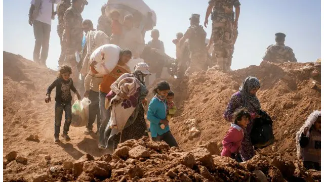 ۔۔ شام کی کل آبادی کا تقریباً نصف بے گھر ہونے پر مجبور ہو گیا ہے