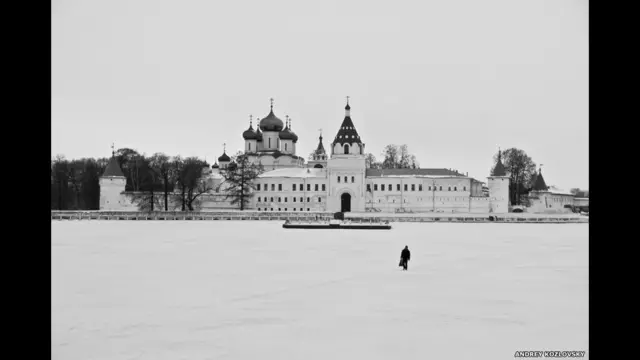 هم عکاسان آماتور و هم حرفه ای ها می توانند در این مسابقه عکس شرکت کنند که در چهار بخش برگزار می شود. عکس از آندره کزلوفسکی از روسیه. 