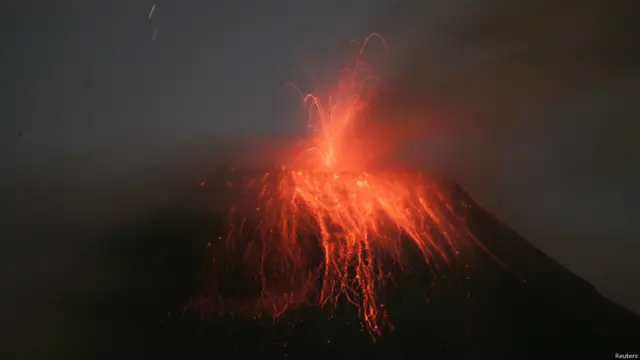 ज्वालामुखी विस्फोट, इक्वाडोर