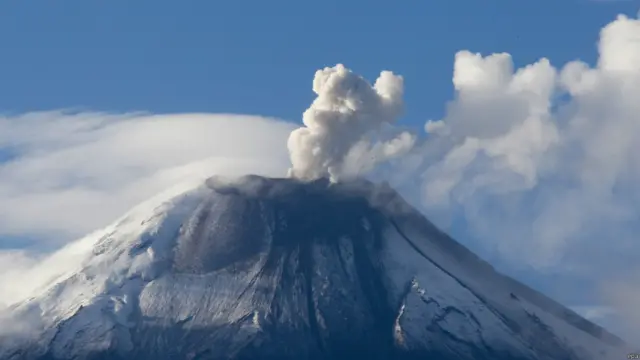 ज्वालामुखी विस्फोट, इक्वाडोर