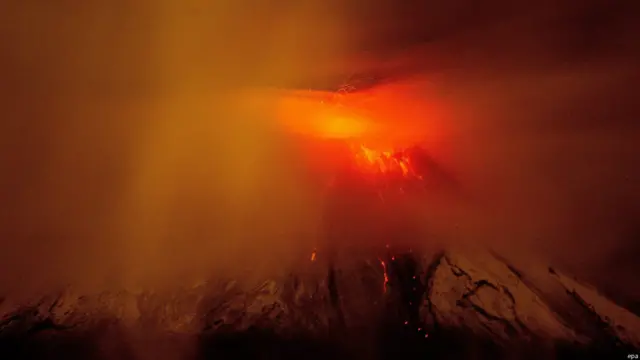 ज्वालामुखी विस्फोट, इक्वाडोर