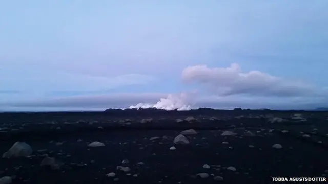 اس آتش فشاں کے ارد گرد کئی زلزلے آ چکے ہیں مگر اب تک راکھ نہیں ابلی ہے