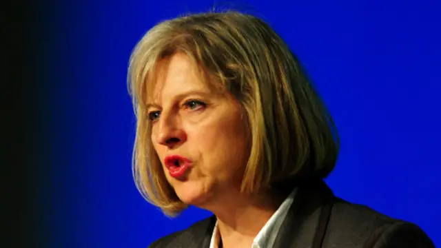 Bộ trưởng Nội vụ Anh, bà Theresa May