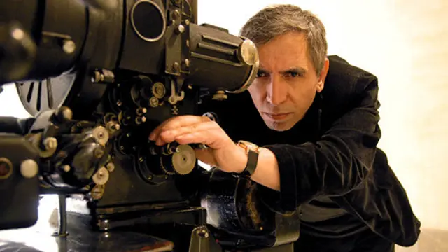 محسن مخملباف أخرج أكثر من 20 فيلما ونال العديد من الجوائز العالمية