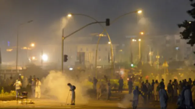 تحریک انصاف کا آزادی مارچ چودہ اور پندرہ اگست کی درمیانی شب اسلام آباد پہنچا تھا اور اس کے بعد شہر کے کئی حصوں میں نظام زندگی متاثر ہوا ہے