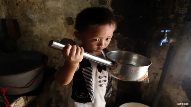 चीन में सात भाई बहनों वाला एक परिवार