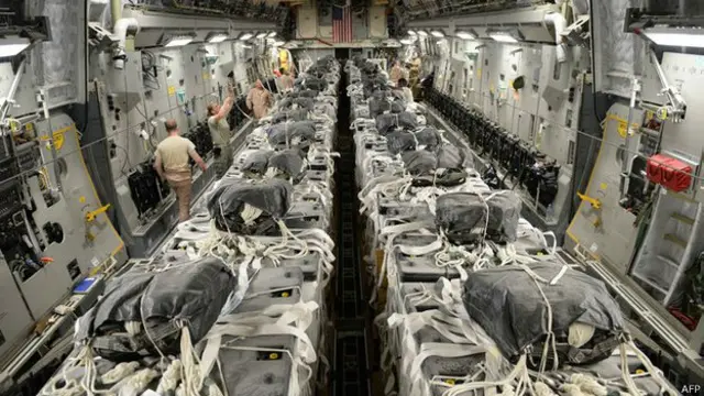 EE.UU. estuvo lanzando ayuda humanitaria.