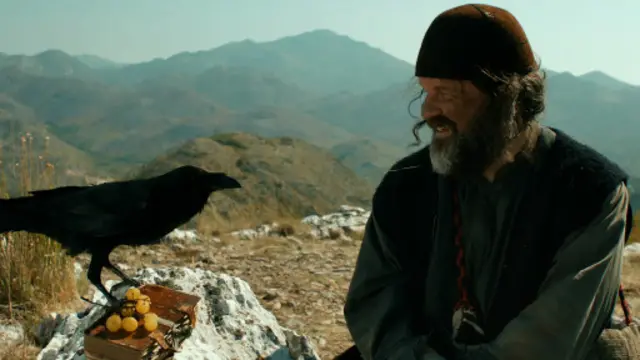 : المخرج امير كوستاريتشا يؤدي دور راهب أرثوذكسي في فيلم حياتنا