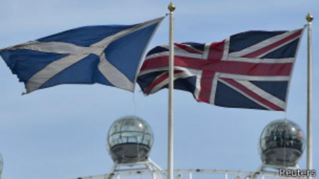 Banderas de Escocia y Reino Unido