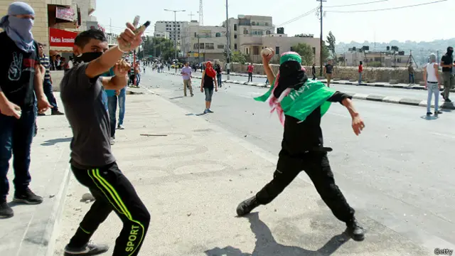 Молодые палестинцы протестуют в Вифлееме