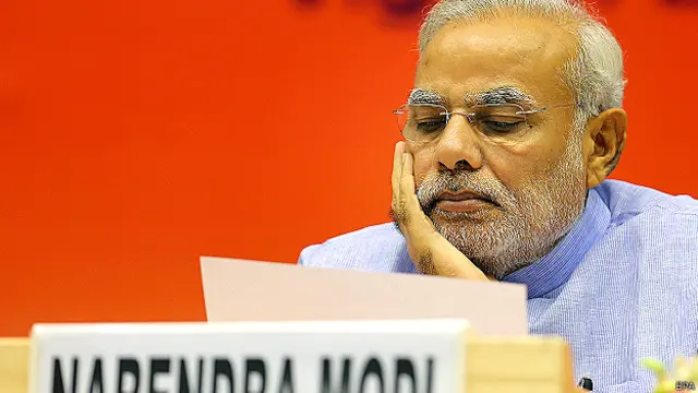 یہ افواہیں گرم ہیں کہ مودی نے وزیر داخلہ کے بیٹے کو بلاکر ڈانٹا کیونکہ وہ میبنہ طور پر کچھ افسروں کے تبادلے کرانے کی کوشش کر رہے تھے