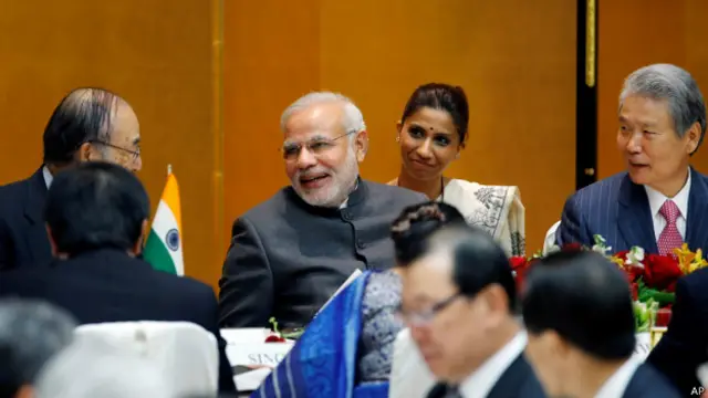 مودی اس وقت جاپان کے دورے پر ہیں