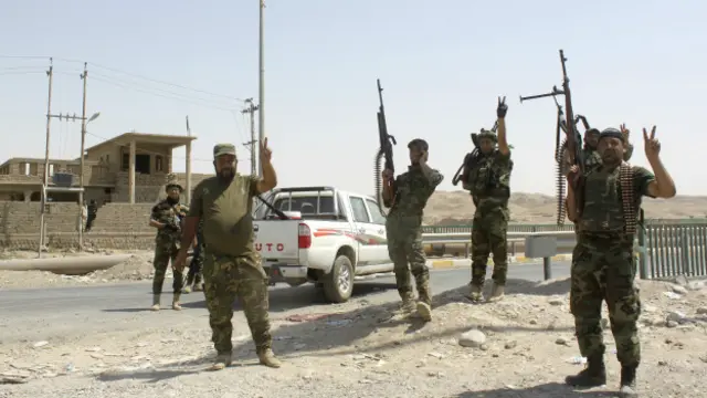 دولت اسلامیہ اور سنی گروپوں کی طرف سے شمالی اور مغربی عراق کے بیشر علاقوں کو اپنے زیرِ کنٹرول لانے کے بعد ملک میں تشدد میں اضافہ ہوا ہے