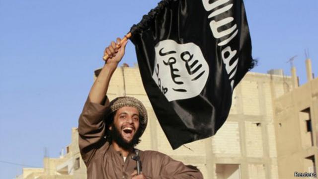 تفوق تنظيم الدولة الإسلامية على الجماعات المتشددة الأخرى في سوريا ويواصل الاستيلاء على الأراضي