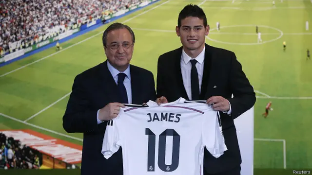 El presidente del Real Madrid, Florentino Pérez, ha fichado a varios jugadores de la cartera de Mendes, aunque también se ha negado en casos puntuales como fueron Helder Postiga y Falcao.