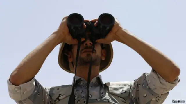 السلطات السعودية تقول إنها ظلت تراقب المشتبه فيهم لأشهر قبل اعتقالهم.