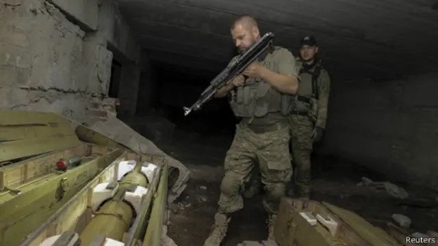 به گفته مقامات اوکراینی، جدایی‌طلبان از امکانات تسلیحاتی و نظامی گسترده روسیه برخوردارند