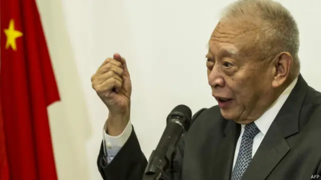 董建華