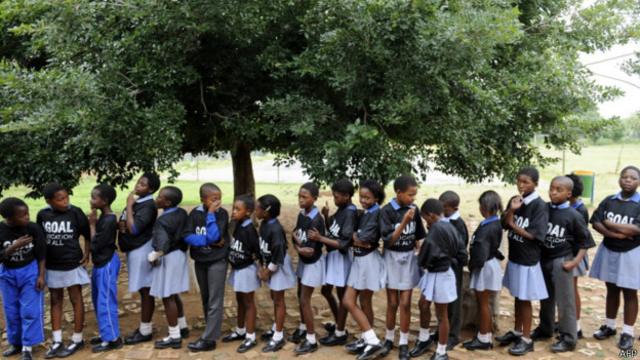NIños en una escuela en Soweto.