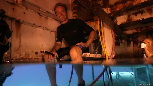 Fabien Cousteau en el vestíbulo húmedo
