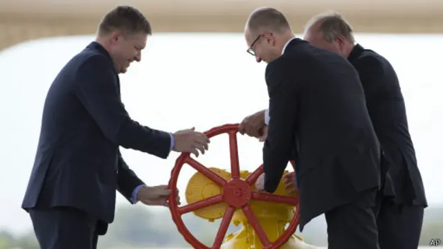 Премьеры Словакии и Укрианы Роберт Фицо и Арсений Яценюк