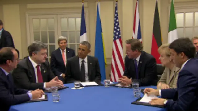 فرانس کے صدر فرنسواں اولاند نے کہا کہ یورپی یونین کا روس کے خلاف مزید پابندیاں عائد کرنے کے فیصلے کا انحصار یوکرین میں کی جانی والی امن کوشش میں پیش رفت پر ہوگا