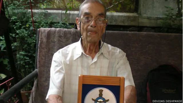 बी आर करंदीकर