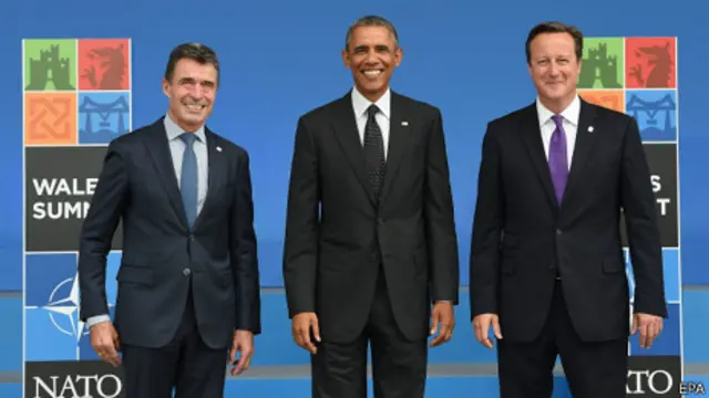 Anders Fogh Rasmussen, David Cameron y Barack Obama