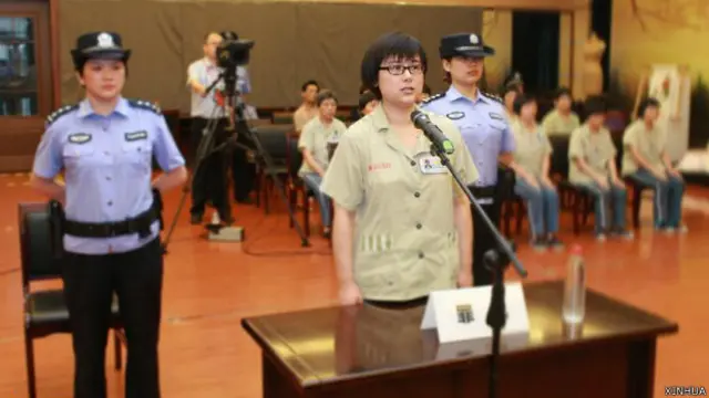 吴英在浙江女子监狱内出席浙江省高级法院的减刑聆讯（新华社图片11/7/2014）