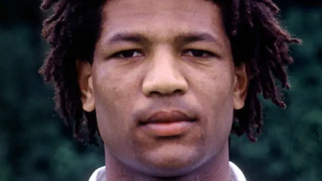 كان طرابلسي لاعب كرة قدم محترفا في ألمانيا.