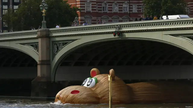 Hipopotamus karya Florentjin Hofman 