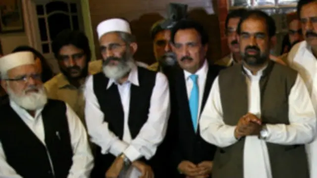 سراج الحق نے کہا کہ حکومت کے بعض وزرا کے بیان بازی سے مشکلات پیدا ہو رہی ہیں