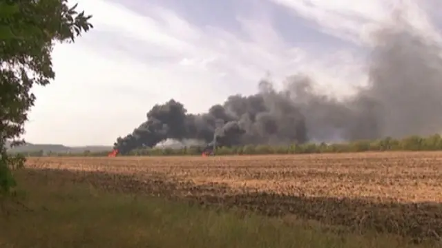 乌克兰冲突双方和俄国即将开始和平谈判之际,乌克兰马里乌波尔市附近仍有战火。