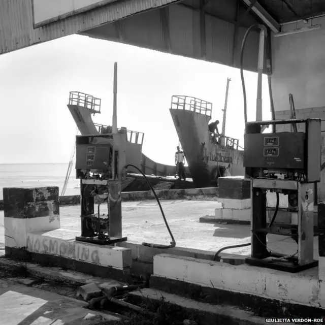 پمپ بنزین قایق‌ها