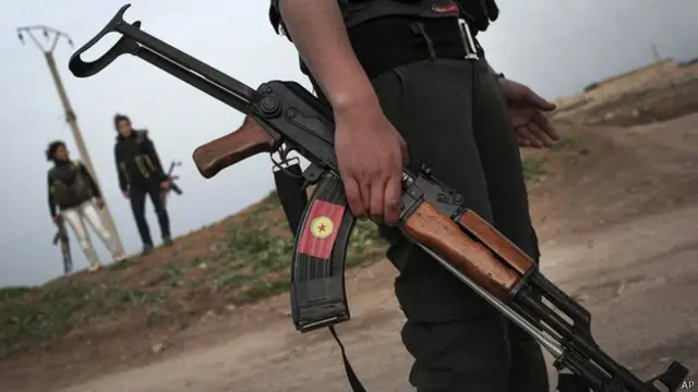 صلاح دین دہمیرتاش نے کرد باغیوں اور ترک حکومت دونوں سے مطالبہ کیا کہ وہ دوبارہ امن عمل کا حصہ بنیں