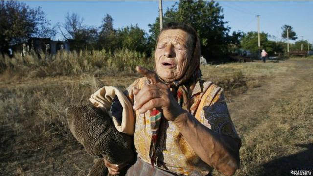 Плачущая женщина (восток Украины)