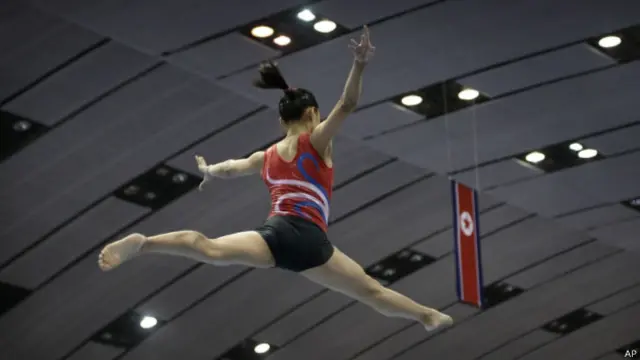 朝鲜体操运动员在平壤备战仁川亚运会（02/09/2014）