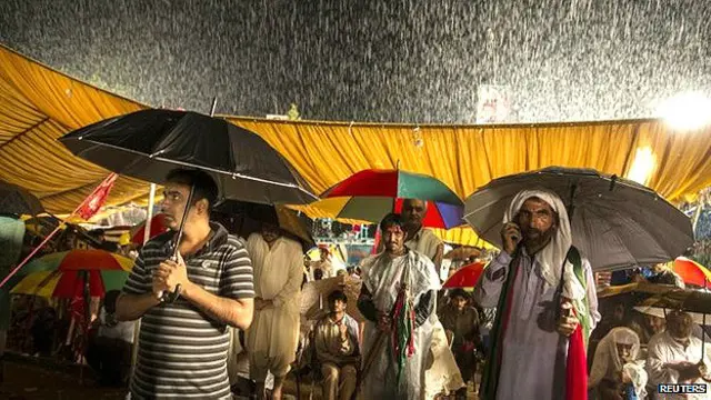 पाकिस्तान में भारी बारिश