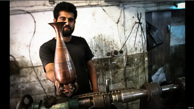 کارگاه میناکاری در اصفهان