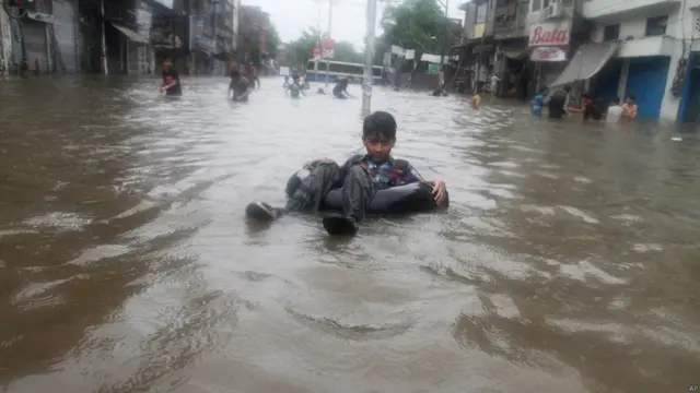 पाकिस्तान में बाढ़