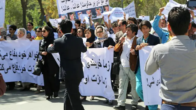 حامد کرزي له قاضي القضات نه غوښتي وو، چې دغه کسان ژر په اعدام محکوم او په علني توګه اعدام شي.