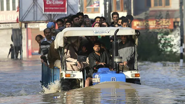 कश्मीर बाढ़