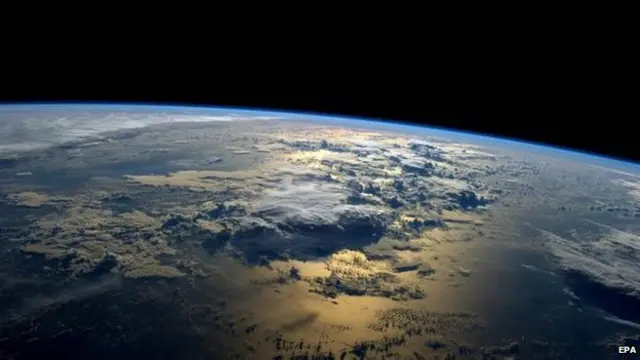 Panorama de la Tierra desde el espacio
