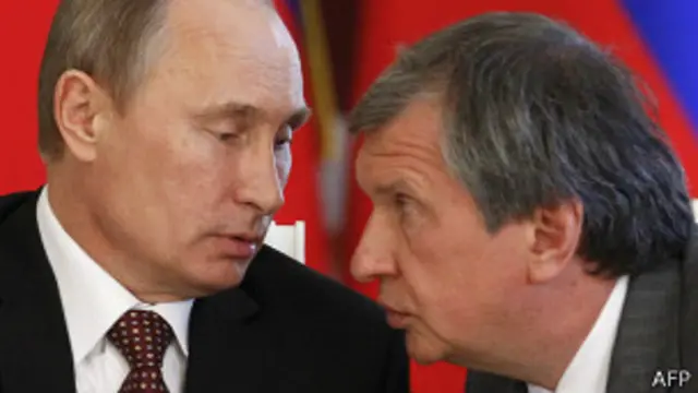 Владимир Путин и Игорь Сечин 2 июля 2013 года