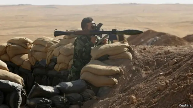 شنت القوات الكردية هجمات استهدفت مواقع يسيطر عليها مقاتلو الدولة الإسلامية شمالي العراق