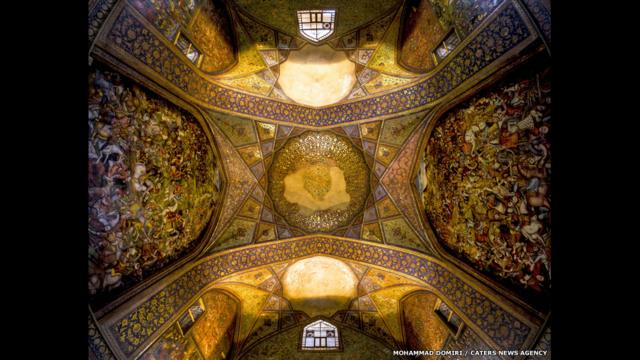 Jovem fotógrafo registra beleza de mesquitas no Irã