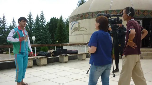Вице-премьер-министр Эльвира Сариеванын Би-Би-Сиге билдиришинче, оюндарга жыйырмадан ашык өлкөдөн төрт жүздөн ашык спортчу келүүдө. 