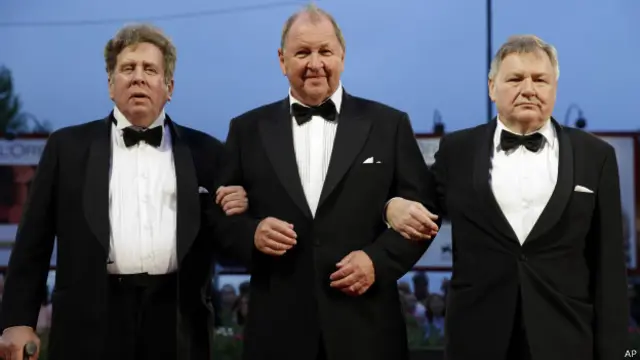 أندرسون برفقة ممثلي فيلمه هولغر أندرسون و نيسي فيستبولم