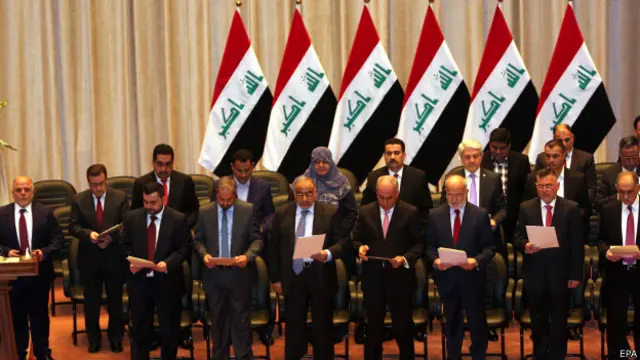 نئی کابینہ میں عراق کے اسلامی سپریم کونسل سے تعلق رکھنے والے عادل عبدالمہدی کو وزیرِ تیل جبکہ سابق وزیرِ اعظم ابراہیم جعفری کو وزیرِ خارجہ مقرر کیا گیا ہے